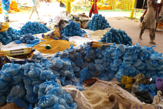 banned polythene is again being used for food packing