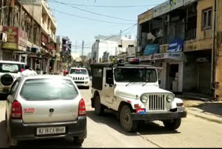 झुंझुनू में लॉकडाउन,  राजस्थान में कोरोनावायरस,  झुंझुनू जिला कलेक्टर,  jhunjhunu news,  rajasthan news, बाजार का निरीक्षण