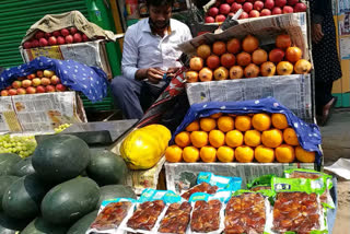 Niranjan Reddy visits fruit market in Koheda