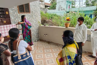 muncipal commissioner of amudalavalasa visits some areas in srikakulam dst