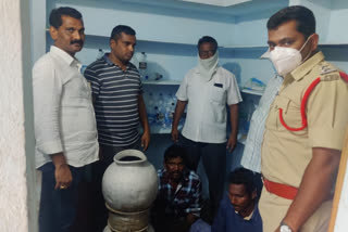 olice attack on liquor making centers in prakasam dst adanki