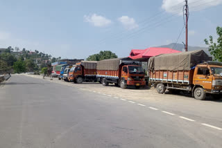 Punjab Police beat up truck drivers