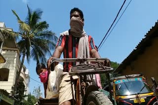 Lock Down Effect: Rickshaw pullers spend their days in misery