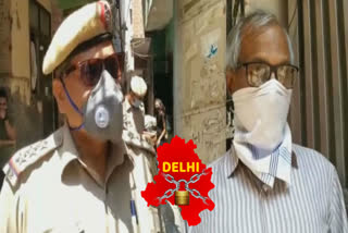 During lockdown Delhi Police provided medicine at home to elderly couple in Mandavali