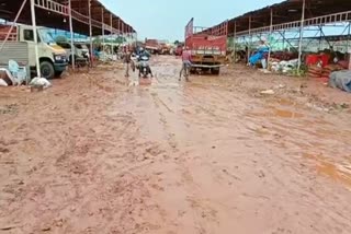 singhenahalli-market-which-has-become-sludge