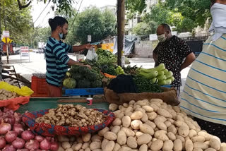 reactions of vendors on buying fruits and vegetables by asking names