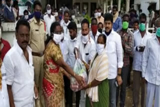 egitables distributes by ycp leaders in east godavari dst due to corona pandamic