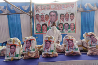 grocery-kit-distribution-to-poor-people-in-kolar