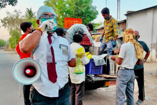 Babari Railway Group continuous distribution of food service campaign in mahesana