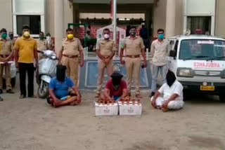 liquor found in ambulance near ahmednagar civil hospital