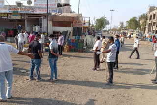 market start in solapur with rule of social distancing