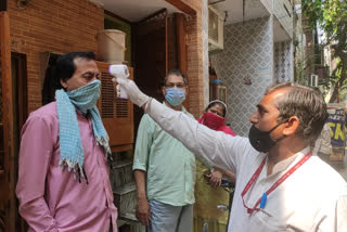 shri shayam sewa samiti doing thermal screening and sanitizing areas