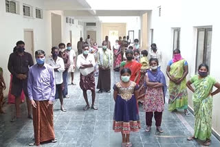 Migrant labor agitation over evacuation of Quarantine Center in guntur district