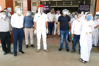 Sindhi Yuva Samaj donated 1500 masks to 3 hospitals in Raipur