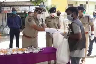 Rachakonda cp distributed groceries to municipality workers