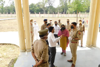 DM and SSP inspected the quarantine center in muzaffarnagar