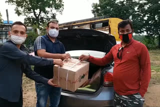 Ration material delivered to the police station by social organization in Ranchi