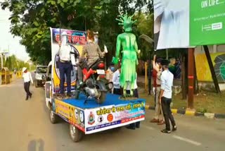 traffic-police-unique-initiative-to-prevent-infection-of-kovid-19-in-raipur