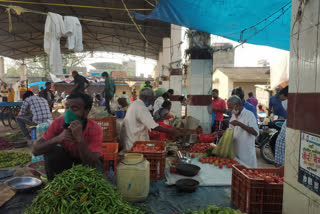 Gudri market of Ambikapur closed after the demand of people