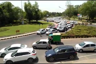 traffic jam in ahmedabad gandhinagar highway