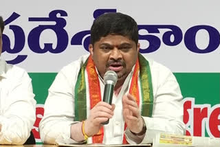 The central team must tour in Karimnagar: Ponnam