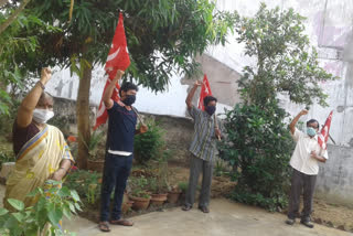 CITU leaders who unveiled the Mayday flag.CITU leaders who unveiled the Mayday flag.