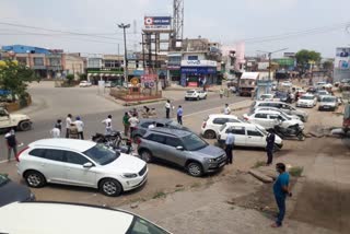 Police fined seventy vehicles in Baddi