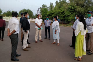 . Priyanka Shukla inspeced system to fight corona in Kawardha