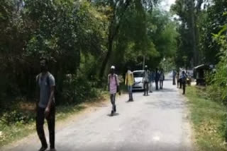 Labor Day: Workers who set out on foot from Pune reached Ambedkar Nagar in 25 days