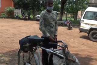 young man returned in mayurbhanj from mumbai by bicycle due to corona