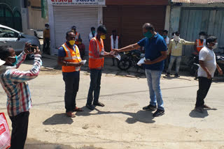 cleaning-workers-honored-for-their-work-in-lockdown