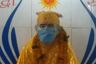 Sai Baba wore mask to defeat Corona in Jhabua