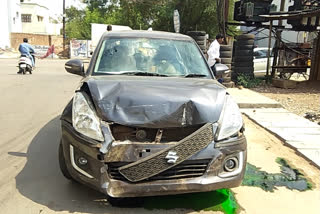 raipur car accident news