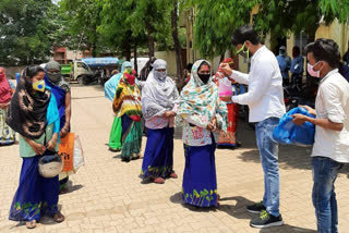 labourers honored in bhilai