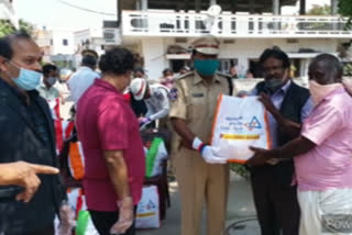 CANARA BANK EMPLOYEES DISTRIBUTED GROCERIES TO POOR