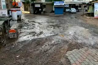 Pipeline at bus stand in agar malva