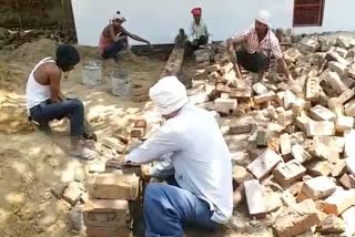 laborers working on labour day in barabanki