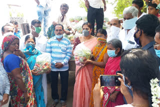 mla sridevi distributed essential goods to poor in burujula