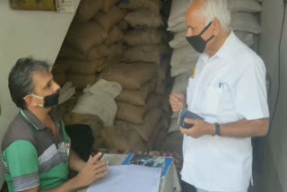 1500 kg of wheat in government sacks recovered from flour mill runner in Geeta Colony of East Delhi