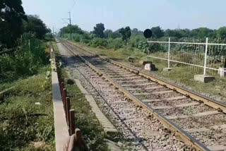 Railway gate closed for repair in raipur