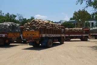 நிவாரண அரிசி வழங்க  2000 டன் நெல் ரயில் மூலம் வந்தது