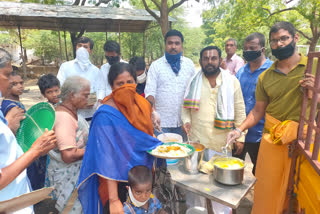 OLD STUDENTS DISTRIBUTED FOOD TO POOR