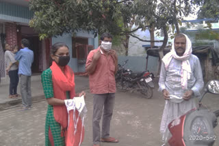 handicap student made mask for people