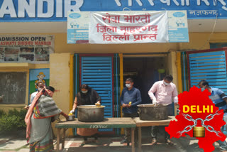 RSS Seva Bharti and Ram Rasoi are distributing food to the needy during lockdown