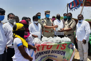 Batai fruits were distributed to the police and doctors under the PRTU.