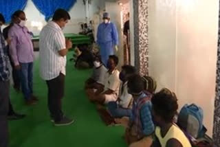 vizag collector vinay chand visit fishemen who comes from gujarat