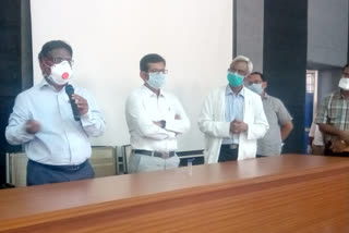 guntur dst  collector  at sarwajana hospital new doctors