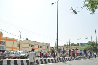 कोरोना वॉरियर्स पर एयरफोर्स ने बरसाए फूल.