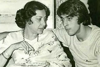 sanjay dutt shares a pic on nargis dutt death anniversary