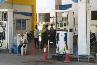pass-holders-will-get-petrol-in-indore